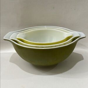 Pyrex Verde Advocada Green White Cinderella Mixing Bowl Set 3 Nesting Ovenware